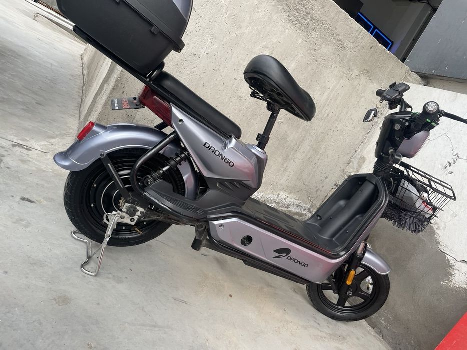 drongo moped sotiladi