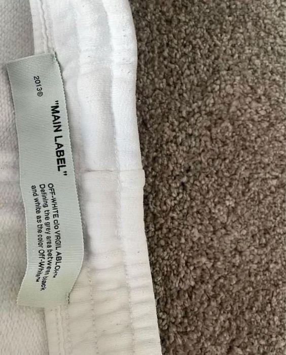 Pantaloni  scurti Off-white