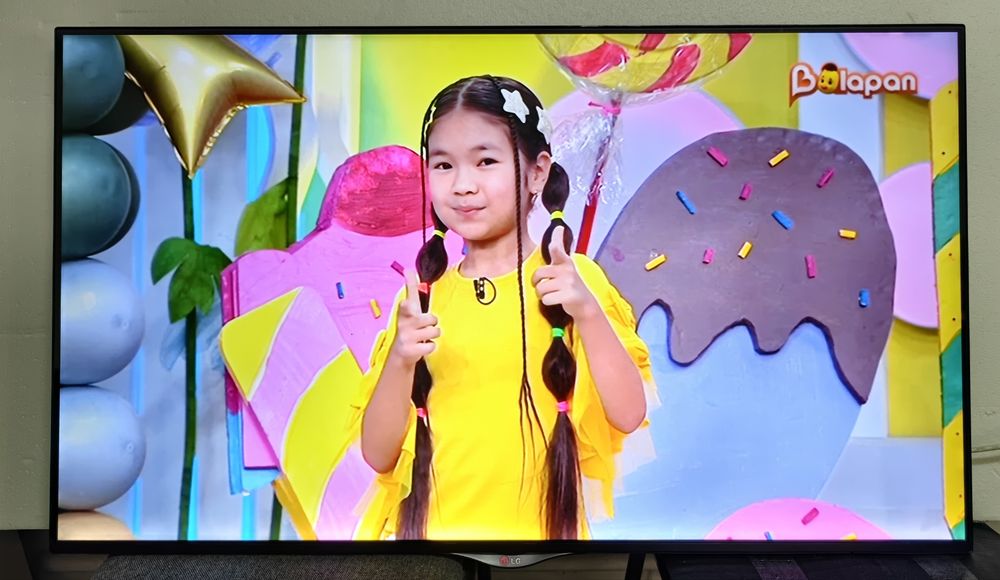 Smart TV LG  диагональ 124см