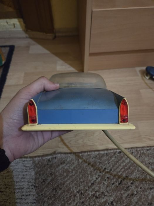 Masinuță de metal