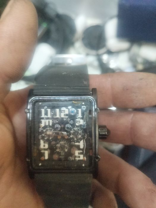 Продам часы разные