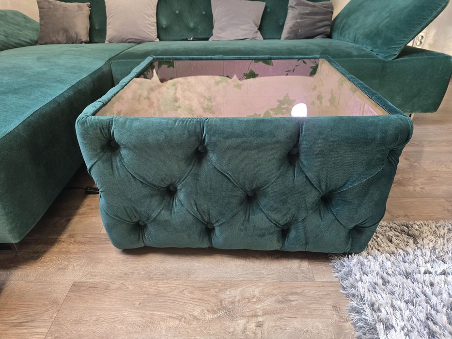 De vanzare masa infinita tapitata