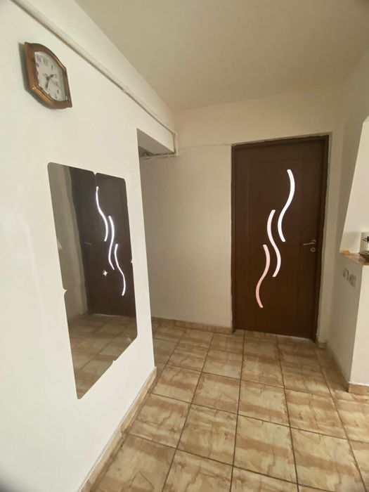 Vand apartament !