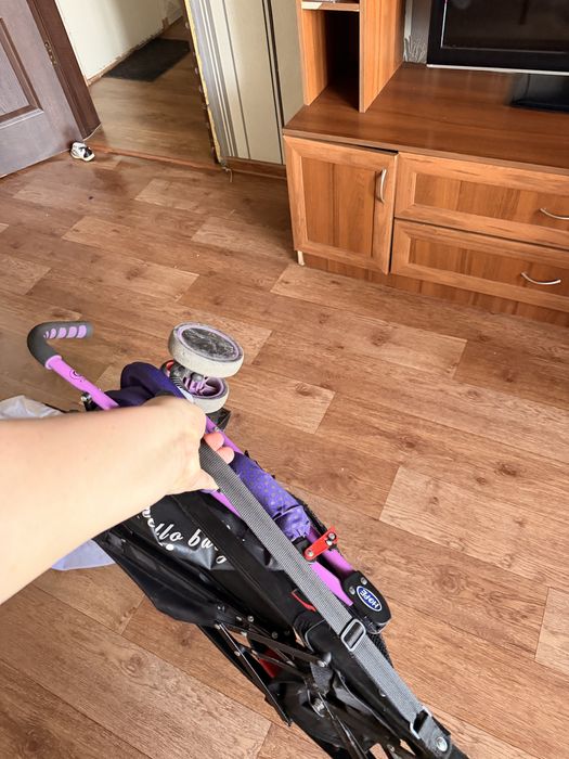 Продается прогулочная коляска