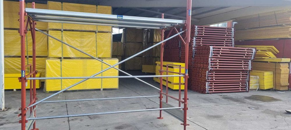 Schela metalica de exterior noua, cu podina de 1,8 m