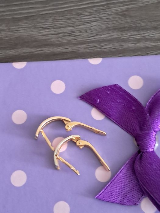 Продам золотые серьги 585 пробы