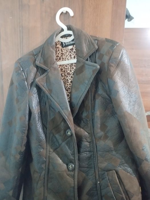 Зимны пухавыки и куртка весеня и халати