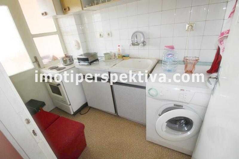 Продава се Двустаен апартамент в Пловдив, Център - 50 кв.м за 2240 €/кв.м - Снимка #4