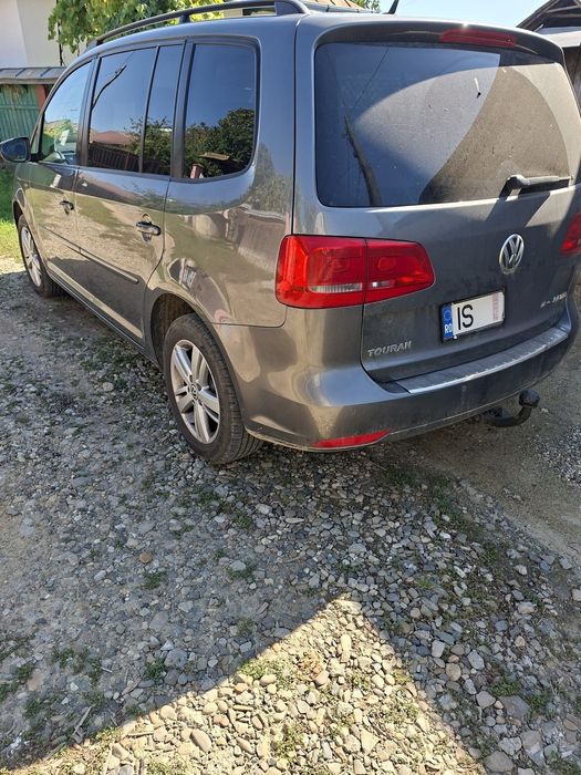 VOLKSWAGEN Touran 2012 — imagine 4