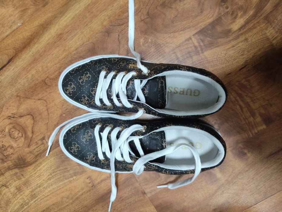 Кеды Guess размер 7 1/2 или 38