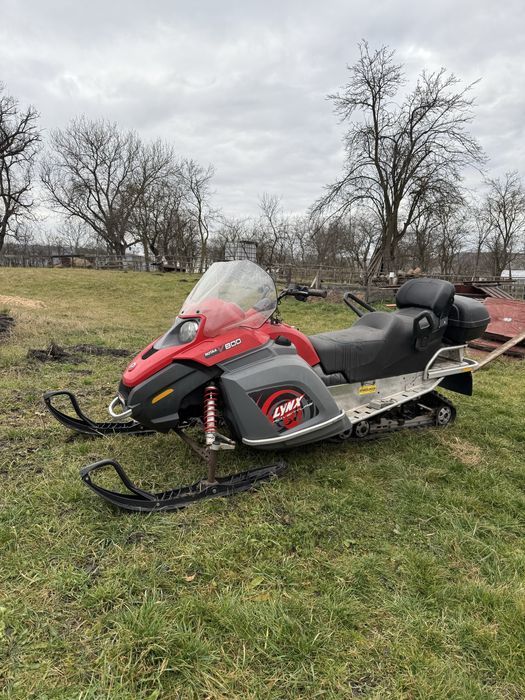 Snowmobile Bombardier Lynx 800