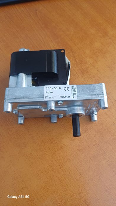 Motoreductor nou centrale cazane peleti cu rotita de rezerva 4 rotatii