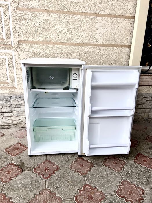 Продам холодильник метровая рабочая