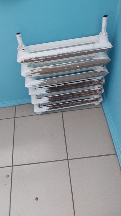 Продам чугунные батареи 31 секция