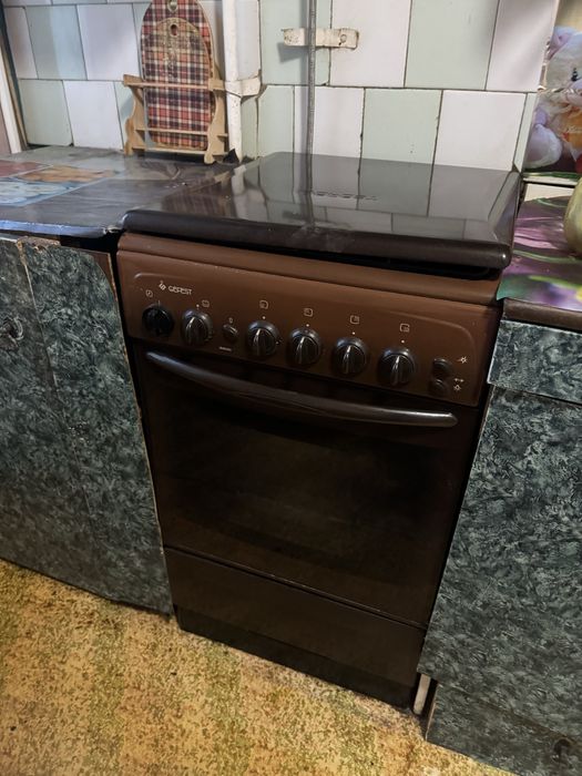 Продам газовую плиту и вытяжку