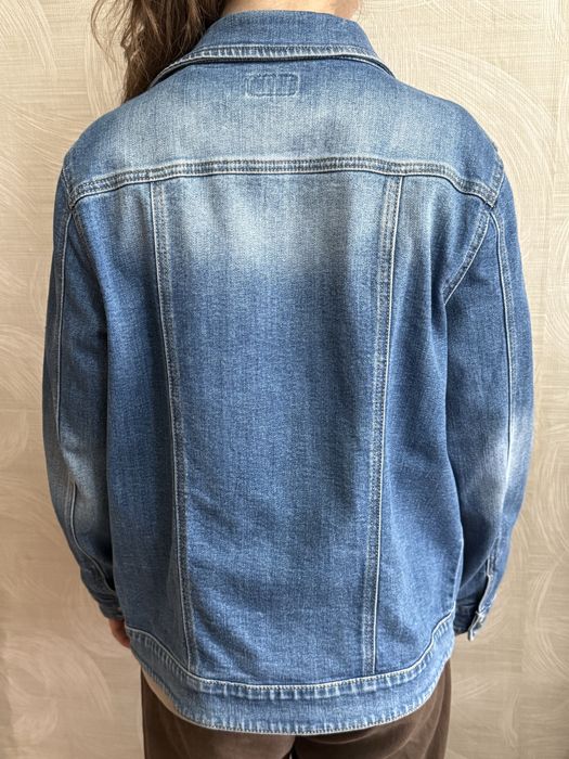 Продам две джинсовки женские