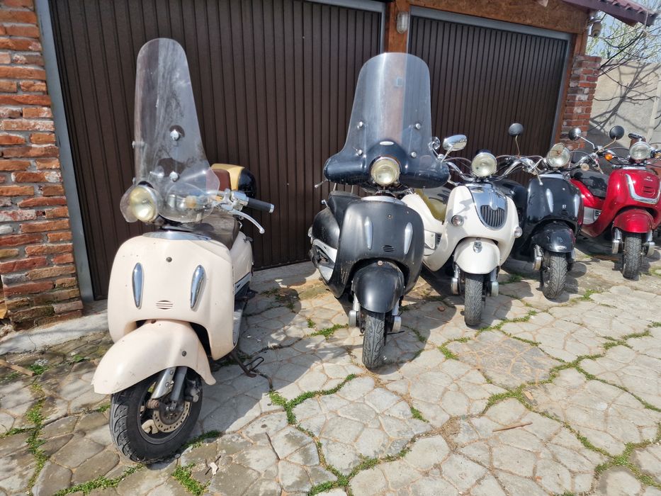 Vand retro scutere fara permis