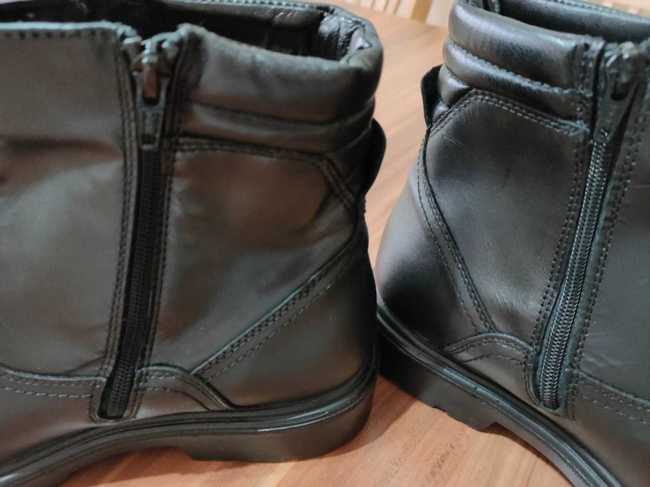 Мъжки боти от естествена кожа