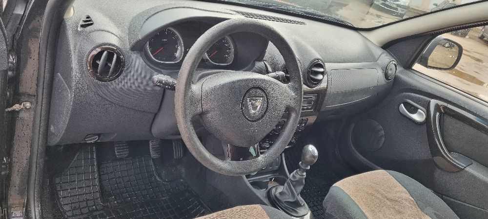 Duster 2012 4×4 1,5 deci prestigiu