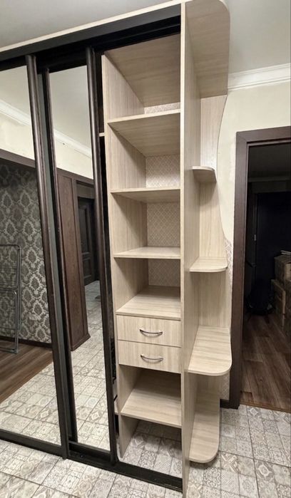 Продам шкаф-купе