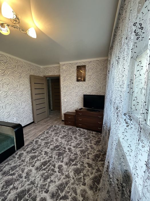 Сдам 2 ух комнатную квартиру