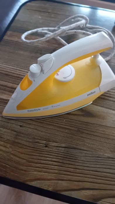 Fier de calcat braun 1400w