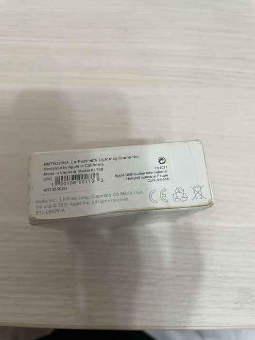 Оригинальные Apple EarPods Lightning | Б/у | С коробкой