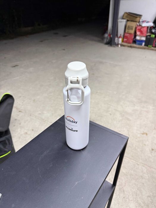 Sticlă Termos din Inox 500ml, Izolație Vid, Capac cu Carabină, Albă