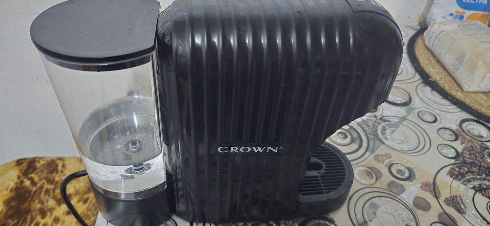 Кафе машина Crawn