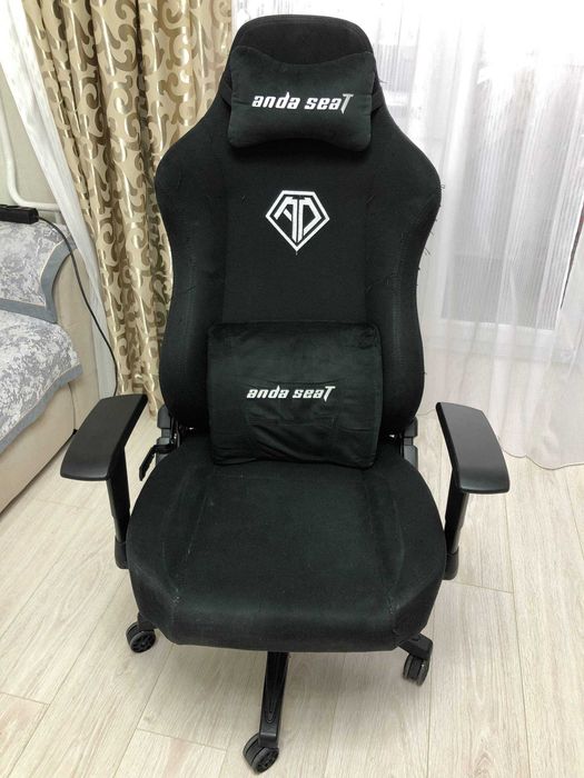 Продам игровое кресло AndaSeat