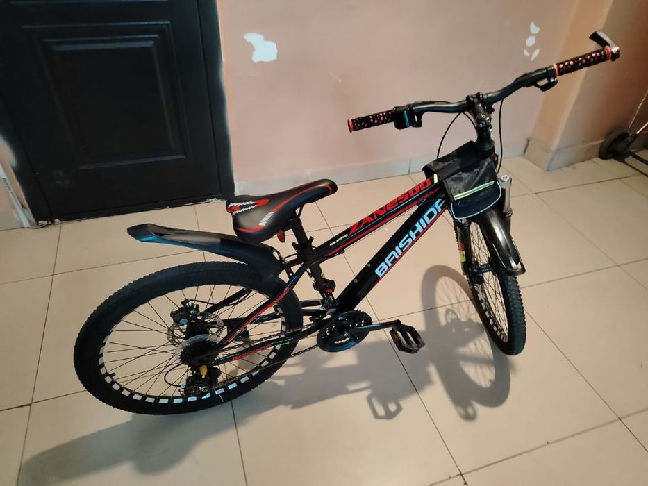 Велосипед  Bashida Zanes900