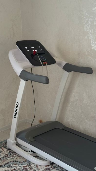 Беговая дорожк от GENAU airflex A8