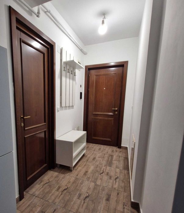 Închiriez apartament 1 cameră + parcare inclusă