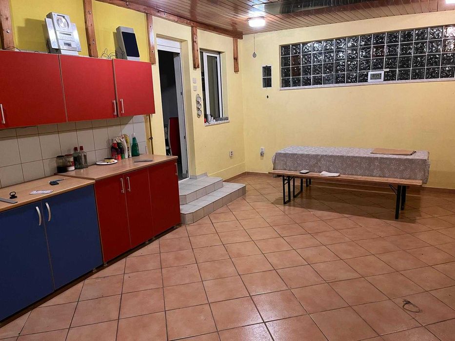 Închiriez casa 3 camere zona centrală, str. Udriste Nasturel