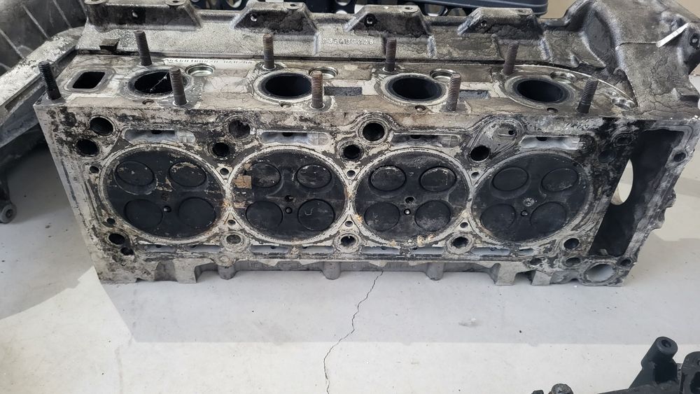 Оборудвана глава,картер за Мерцедес тип двигател 646
