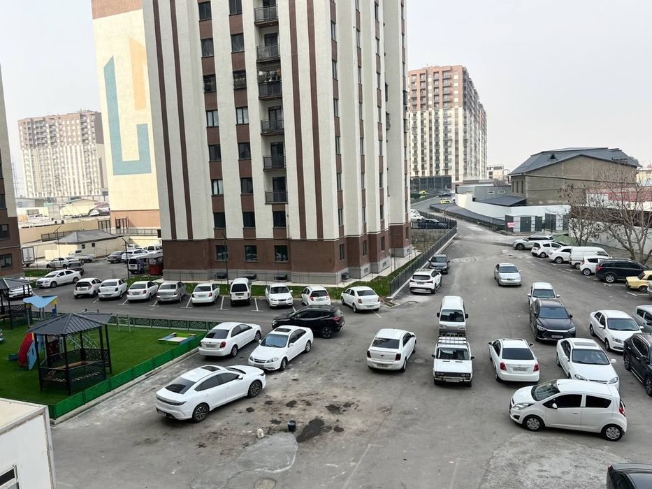 Orikzor Rezident 2 xona sotiladi