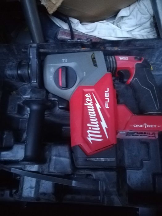 Milwaki rotopercutor