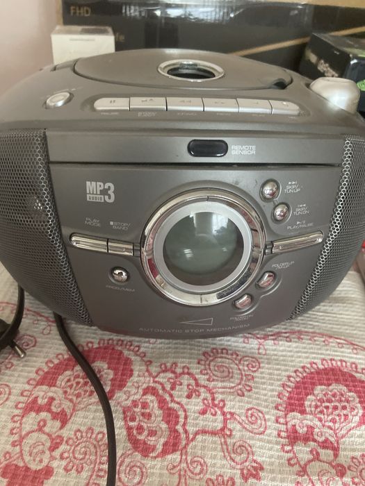 Посуда разная, лампочки led,рюкзак,магнитофон