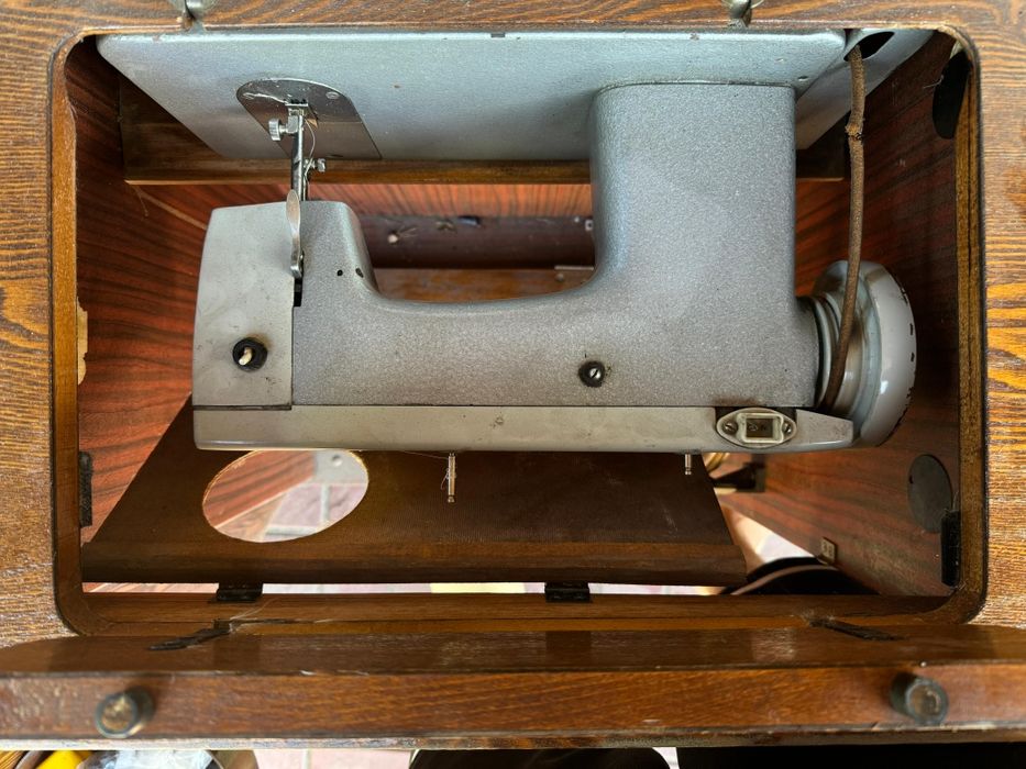 Швейная машинка чайка 3