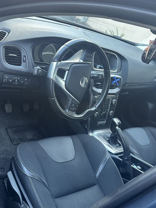 Volvo V40 D4, an fabricație 2015!