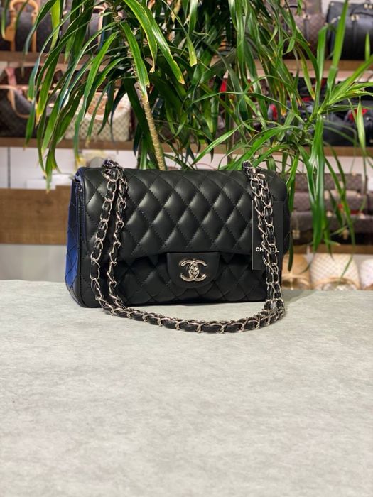 Geanta Chanel noua !!! Dimensiuni 26/18 !!!