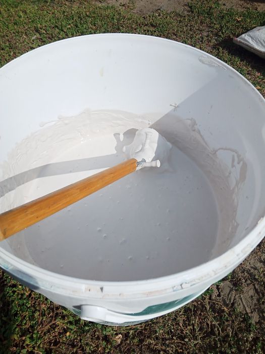 продам эмульсию в количестве около 25 кг остатки.