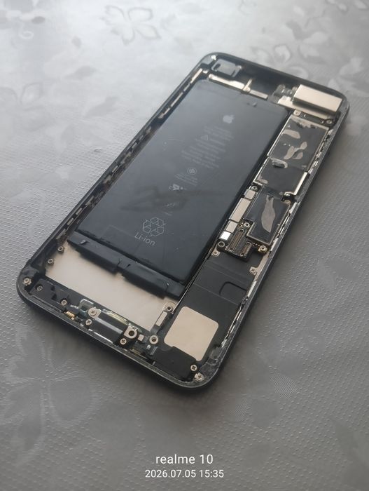iPhone 8+ piese sau reparat