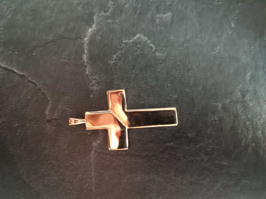 ** НОВ Златен кръст, 14К , 3.87г. , жълто злато **