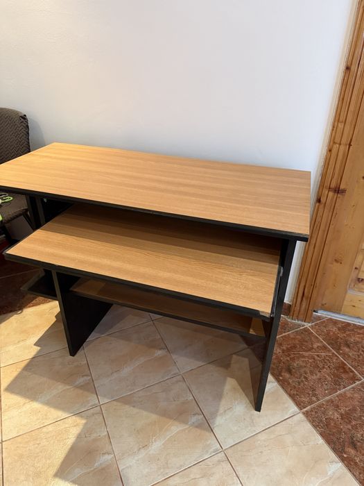 Vand birou folosit 100 lei