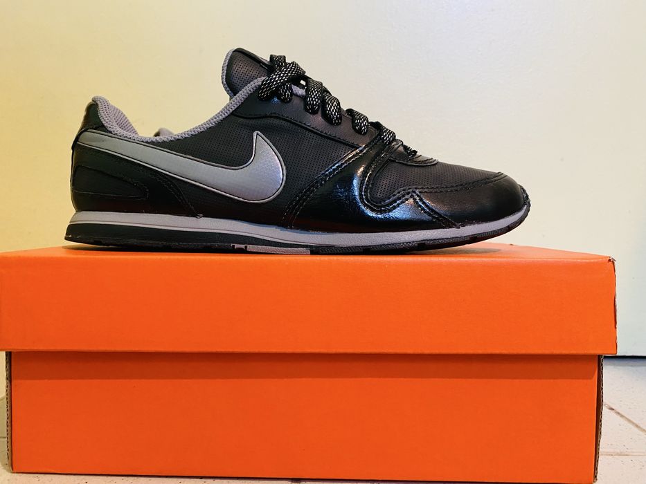Дамски маратонки    NIKE  ,  номер  38