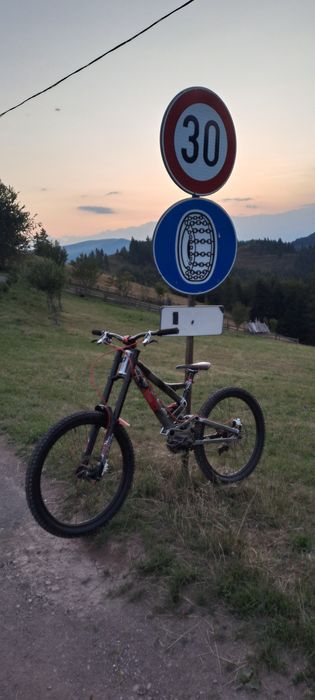 Bicicleta UMF duncan 2 downhill