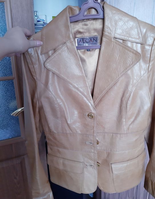 Пиджак кожаный натуральный,размер 42-44. Юбка кожанная.Туфли замшевые