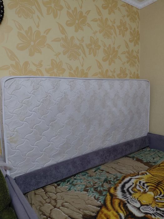 Продам матрас на двух спалку 200×140