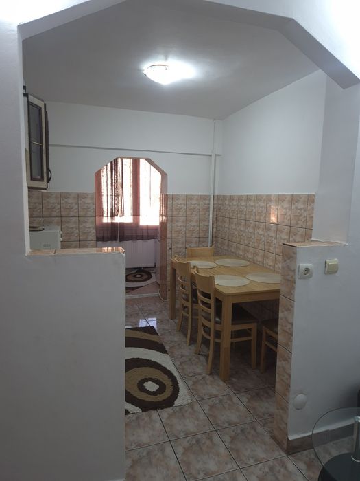 Inchiriez apartament 2 camere Confectii